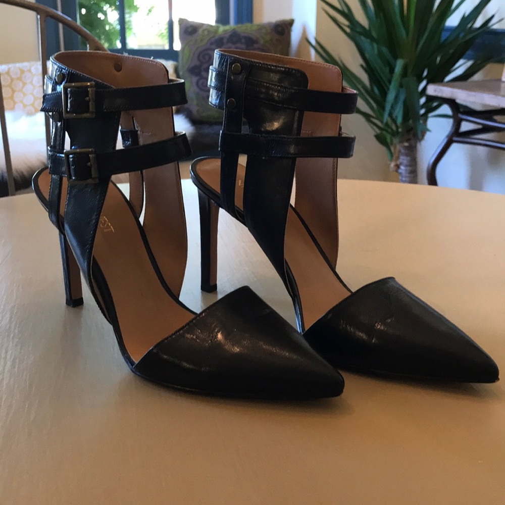 Nine West Black Double Ankle Strap pump